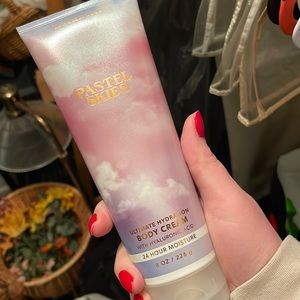 BRAND NEW UNOPENED Bath & Body Works Pastel Skies Ultimate Hydration Body Cream